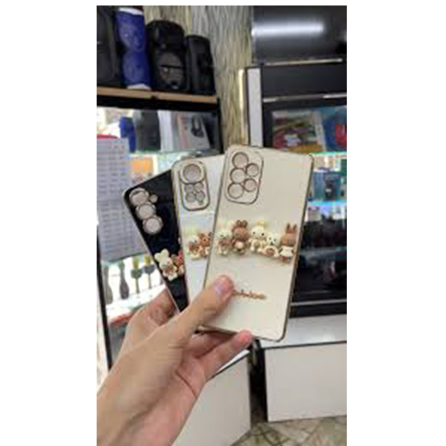 قاب گوشی موبایل شیائومی Redmi 13lite، طرح عروسکی خانواده خرگوش برجسته، دور طلایی، محافظ لنز دار